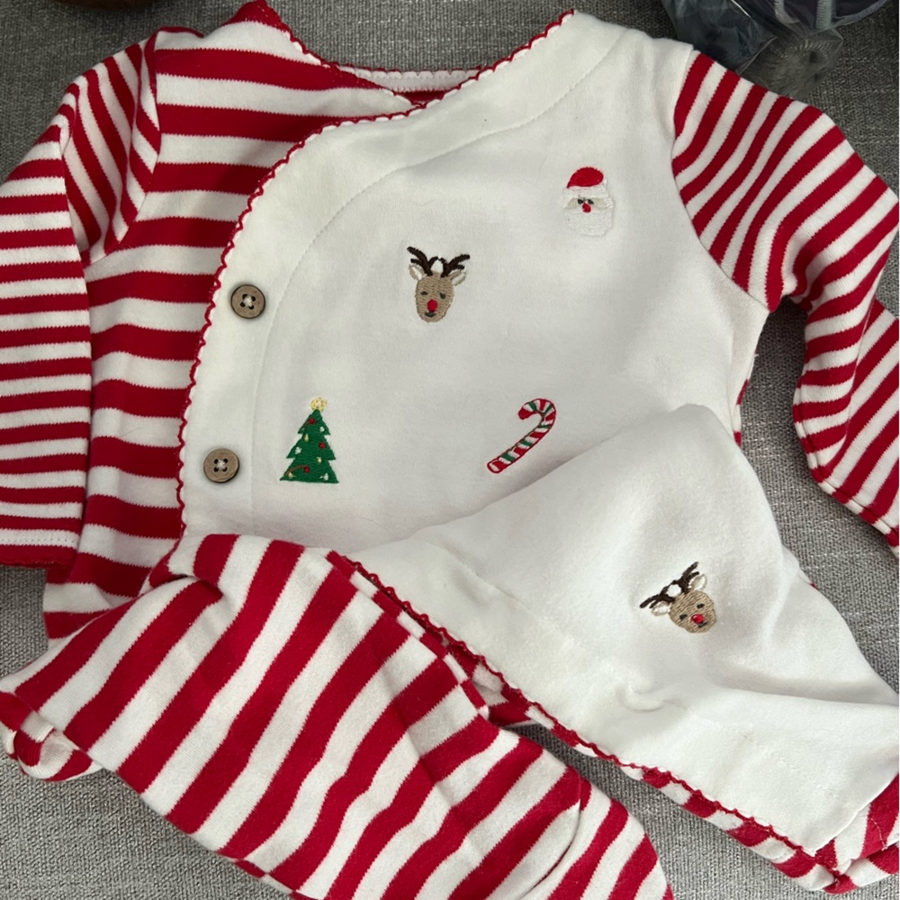 Mudpie one piece footed Christmas baby outfit size: 3-6mos